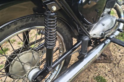 Bsa 175
