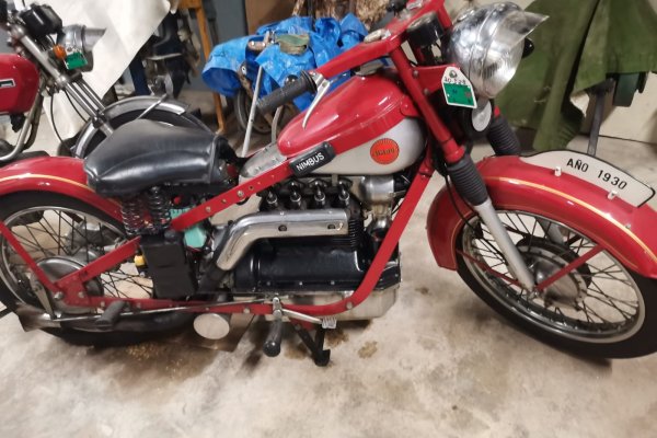 Moto Nimbus 