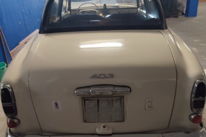 Peugeot 403